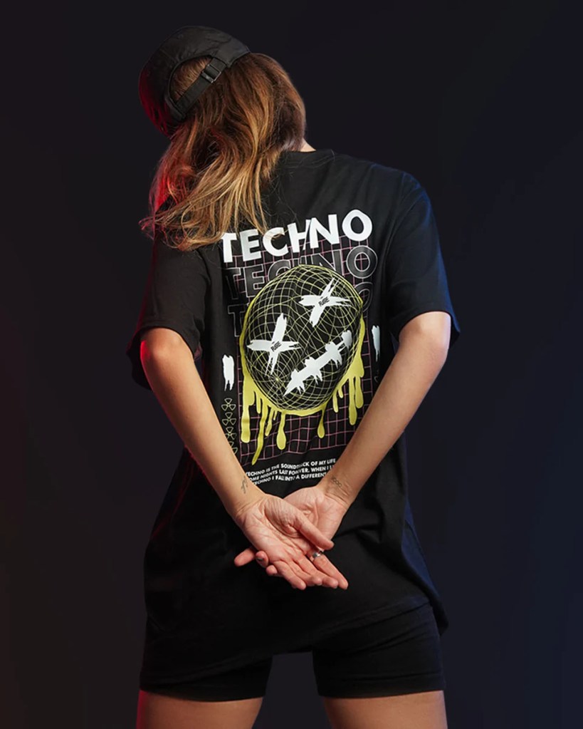 RAVE Clothing – Dein ultimatives Ziel für&nbsp;Techno-Mode!